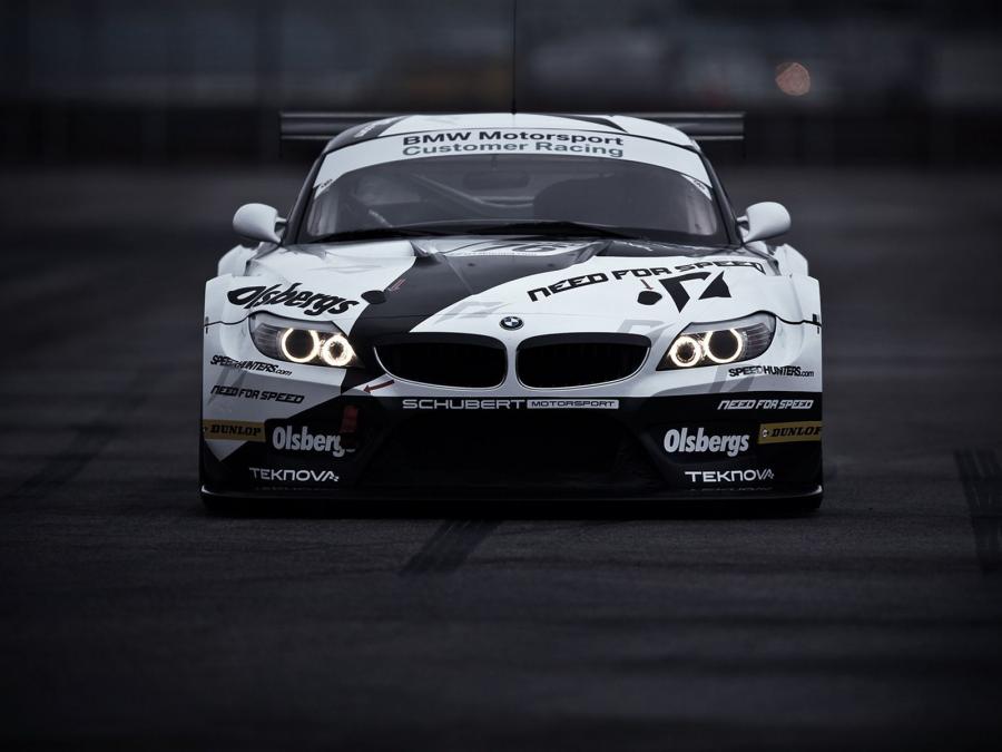  BMW Z4 GT3 2010 года  (фото 14 из 28)